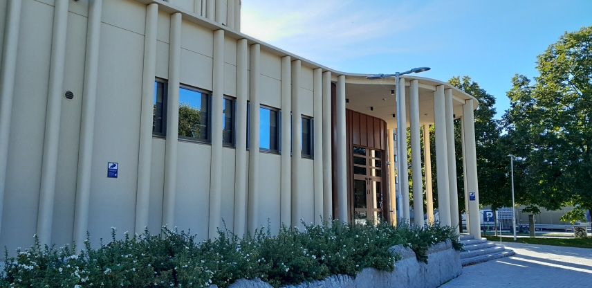 Entré från rondellen